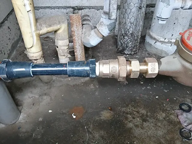 【業歴33年安心の経験実績】水道局御墨付の指定事業者！この顔がお伺いします！サービスの画像