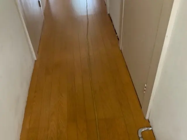 フローリング重ね張り工事サービスの画像