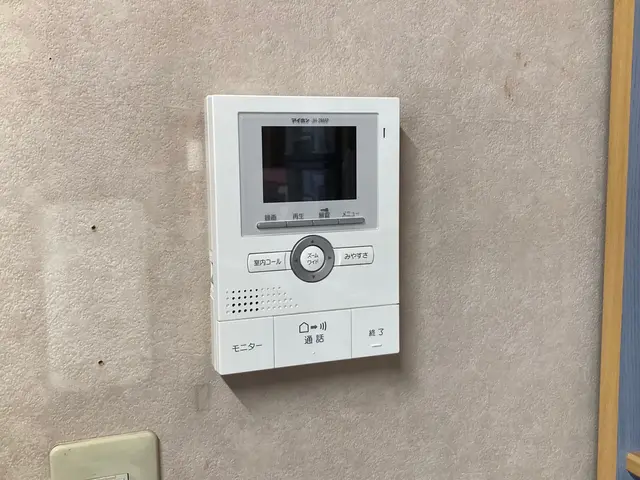 インターホン・ドアホン交換！第一種電気工事士が2名作業で手厚く対応致します！サービスの画像