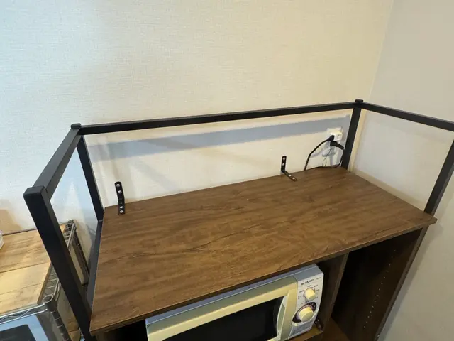 倒れてからでは遅いです！地震に備え家具転倒防止であなたの大切をお守りいたします。サービスの画像