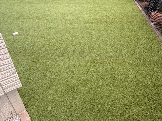 人工芝施工のお悩み解決！サービスの画像