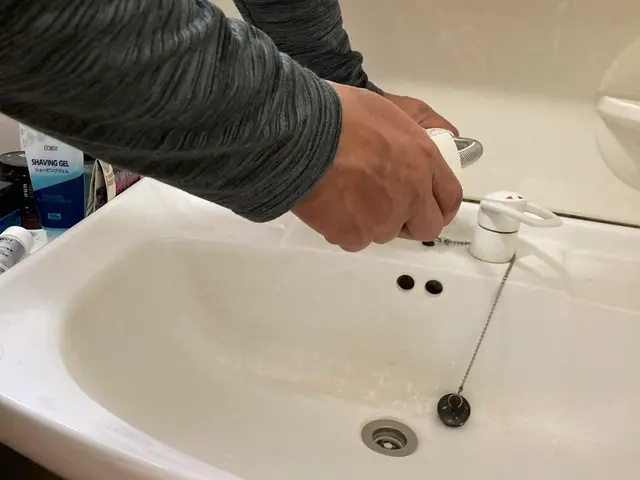 《洗面所の水栓蛇口交換》はお任せ下さい！　経験と知識をいかして迅速に対応致しますサービスの画像