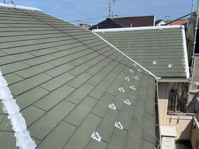 【茅ヶ崎発】屋根塗装　30年以上の実績がある一流の職人による施工サービスの画像