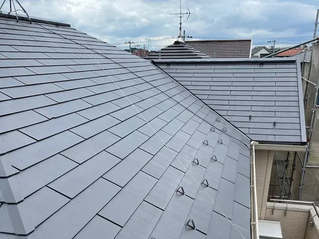 【茅ヶ崎発】屋根塗装　30年以上の実績がある一流の職人による施工サービスの画像