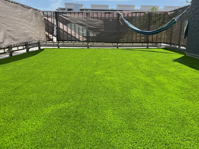 【人工芝専門施工の芝キング湘南】プロにお任せください！丁寧な作業！サービスの画像