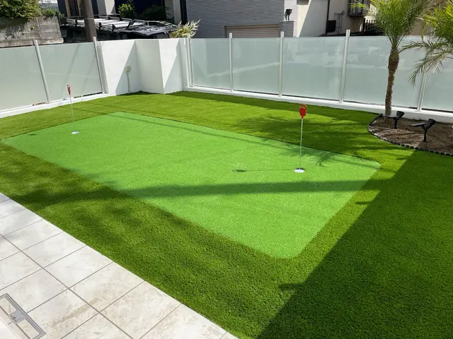 【人工芝専門施工の芝キング湘南】プロにお任せください！丁寧な作業！サービスの画像