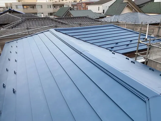 全日本瓦工事業連盟加盟店！大手からも依頼される信頼の技術と完全自社施工対応。サービスの画像