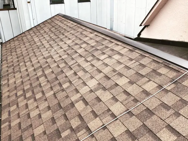 全日本瓦工事業連盟加盟店！大手からも依頼される信頼の技術と完全自社施工対応。サービスの画像