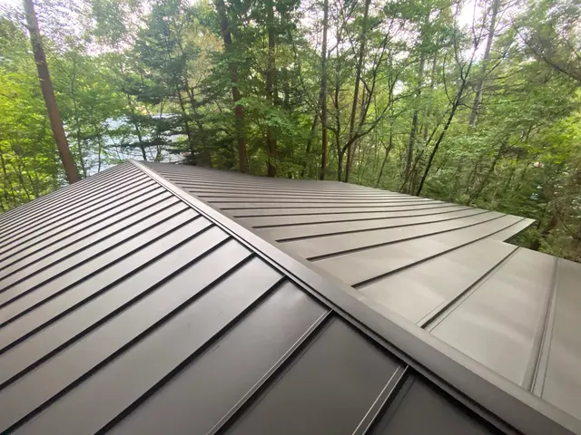 全日本瓦工事業連盟加盟店！大手からも依頼される信頼の技術と完全自社施工対応。サービスの画像