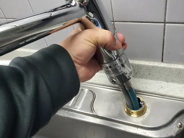 無料駐車場をご用意で300円値引き！　大手作業歴15年　損保加入　P当社負担サービスの画像