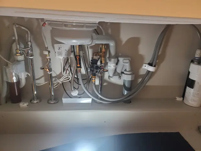 無料駐車場をご用意で300円値引き！　大手作業歴15年　損保加入　P当社負担サービスの画像