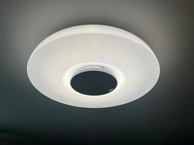 高所の電球交換&高所の照明器具設置!!丁寧かつスピーディーに!!サービスの画像