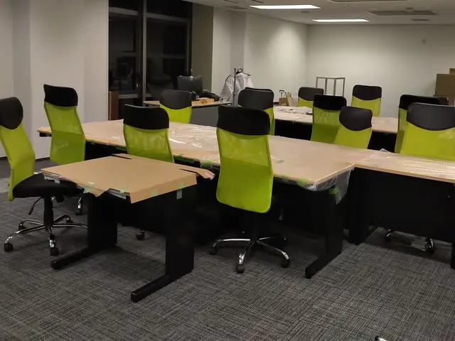 昇降デスク組み立て、承ります。サービスの画像