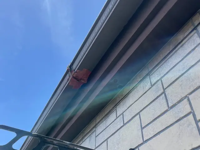 【火災保険対応】現地調査無料で承ります！雨樋掃除・修理サービス！サービスの画像