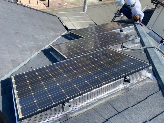 《年中無休》作業外注一切なし◎太陽光対策も可能！ぜひ当店にお任せください！！サービスの画像