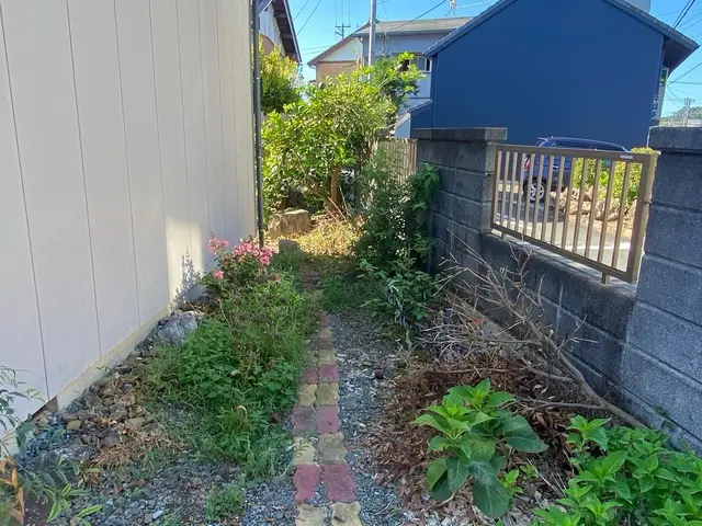 草刈りします！お家のお庭、農地、商業地などお客様のニーズに合わせて丁寧な対応！サービスの画像