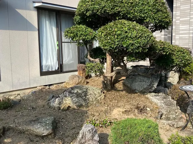 草刈りします！お家のお庭、農地、商業地などお客様のニーズに合わせて丁寧な対応！サービスの画像