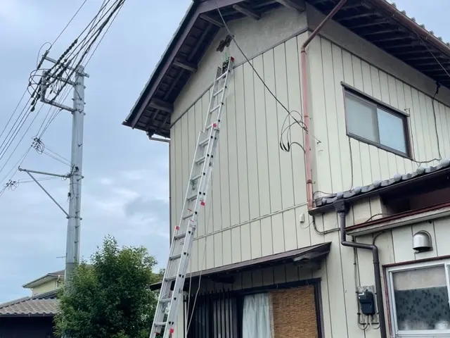 【蜂駆除】当日予約・当日作業可能ですのでまずはお問合せ下さい。即返信致しますサービスの画像