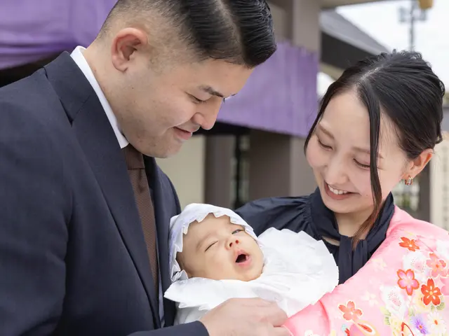お宮参りの参拝風景を家族の想いも思い出せるよう撮影！神社への同行撮影