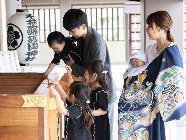 お宮参りの参拝風景を家族の想いも思い出せるよう撮影！神社への同行撮影