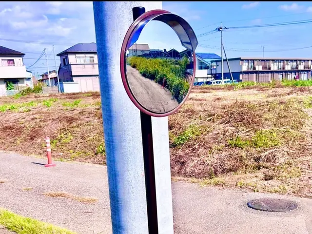 ガレージミラー取り付け・交換いたします。サービスの画像