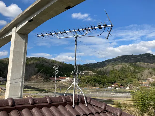 アンテナ工事お任せください。４K、８K対応工事も！インボイス対応サービスの画像