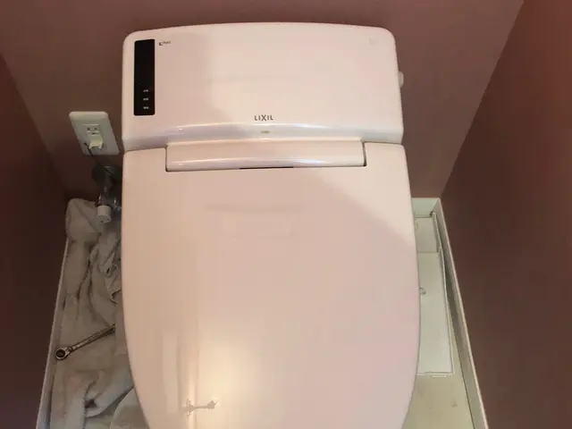 [水道局指定工事店]便座取付、取外し◇損害保険加入済み◇国家資格者◇お任せ下さいサービスの画像