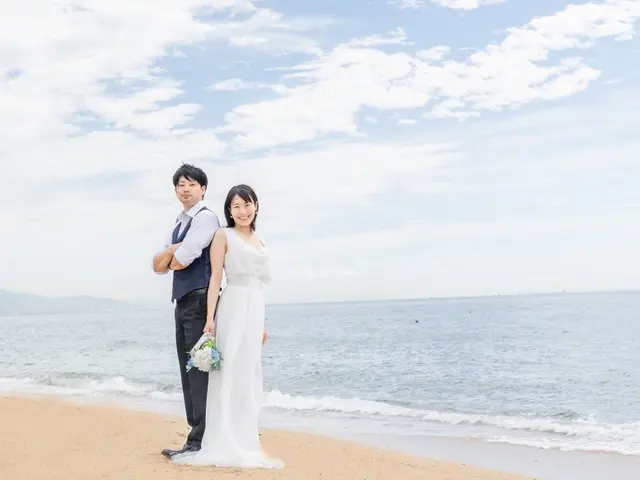 ご実家の前で、思い出の場所で✩.*˚お2人だけのウェディングフォトサービスの画像