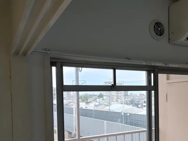 カーテンレール取付/取外し/処分サービスの画像