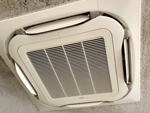 節電対策しませんか！？ホテル・病院・老人ホーム・事務所のエアコンお任せください！サービスの画像