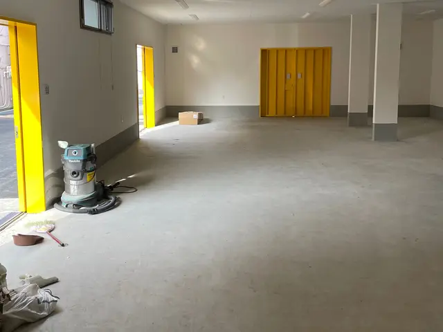 【予約はお早めに！】今年もあと4ヶ月！？年内にクロスの張替えいかがですか？サービスの画像