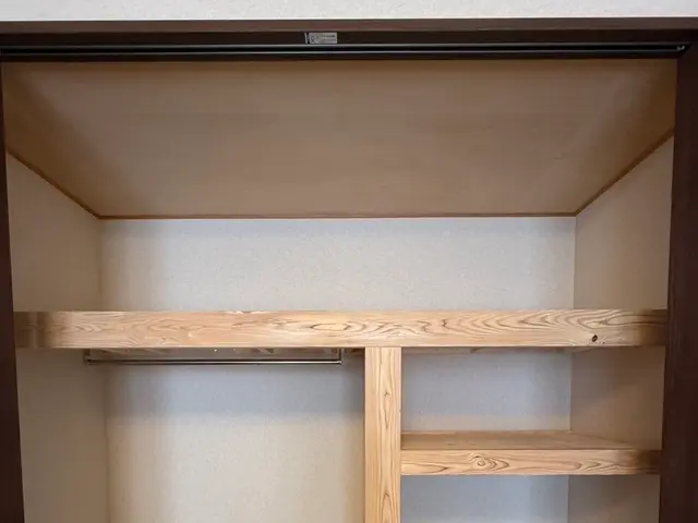 押し入れやクローゼットにハンガーポールを足して取り付けしたい♪お気軽にどうぞ！サービスの画像