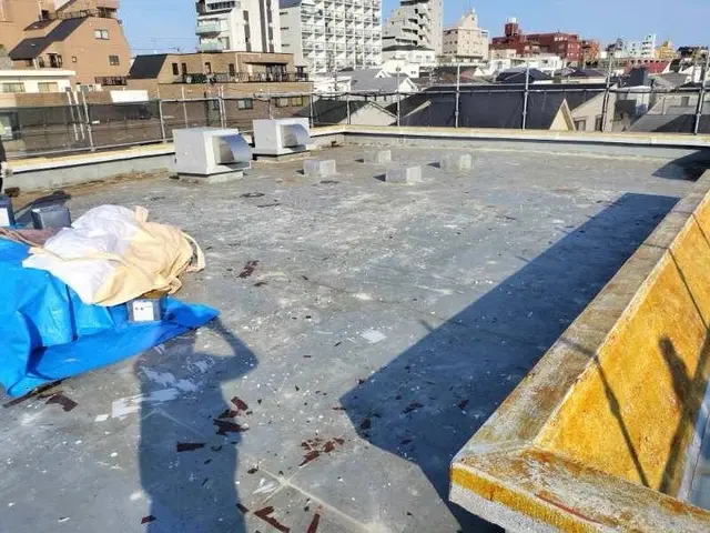 【屋上＆ベランダ防水工事】ベランダや屋上に水が溜まっていたらすぐご連絡ください！サービスの画像