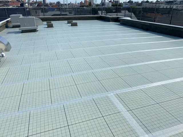 【屋上＆ベランダ防水工事】ベランダや屋上に水が溜まっていたらすぐご連絡ください！サービスの画像