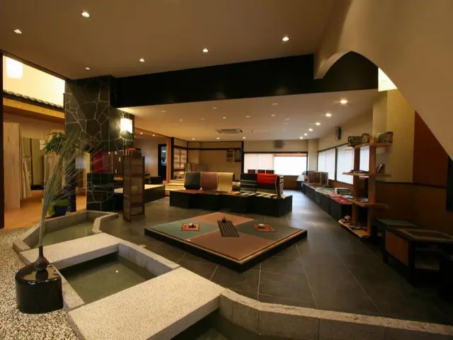 《西播磨地域で施工実績 5万枚超》100%自社対応！経験豊富な職人が揃ってます◎サービスの画像