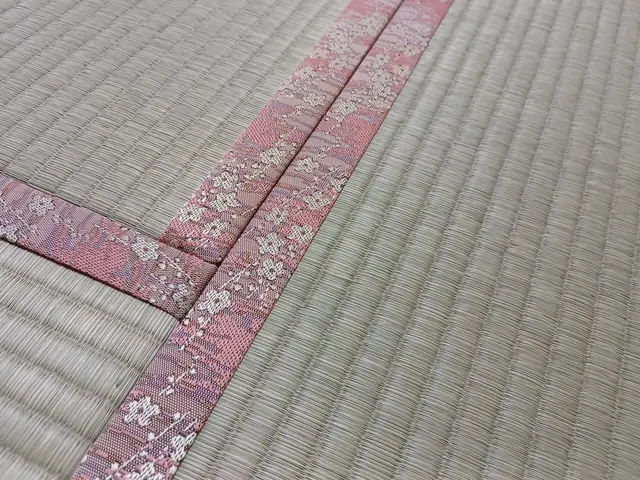 作業予約11/10〜当日仕上 職歴30年匠の技術 畳の事ならお気軽にご相談下さいサービスの画像