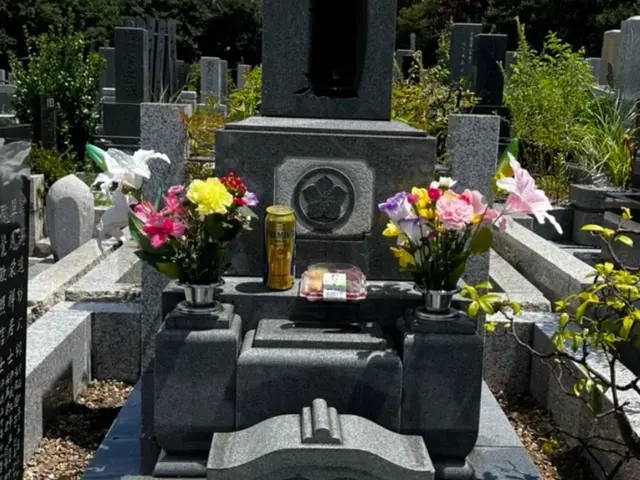 まごころ込めて祈ります。お墓参り、草むしり、清掃、想いを込めてさせて参ります！サービスの画像