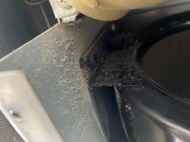 ★★エアコンを覗いてみては如何でしょうか？★気になる汚れは今のうちに★サービスの画像