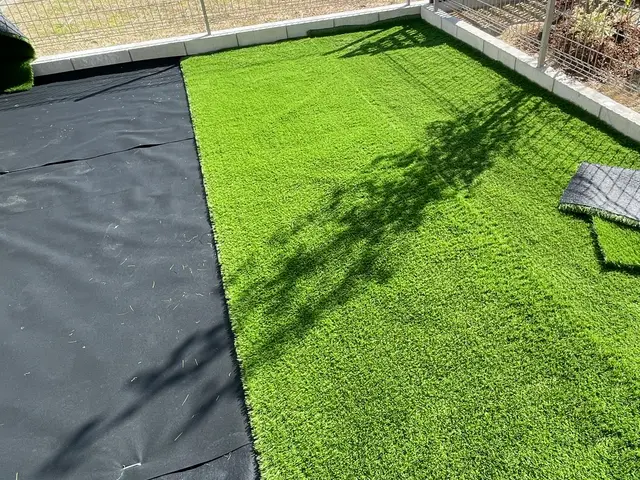 人工芝でお庭を明るく綺麗に☆サービスの画像