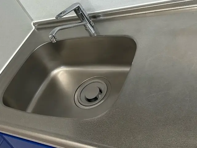 実績700件以上！大手の技術を安価で！換気扇の分解清掃込み★限界までピカピカに！サービスの画像