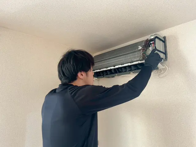 プロの技で快適な空気を！匂いカビに完全除去！サービスの画像