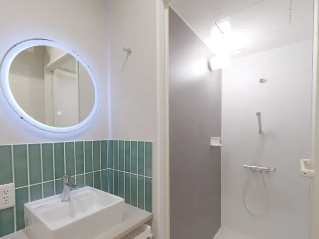 浴室照明器具の交換サービスの画像