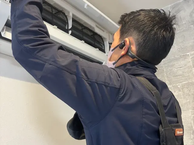 エアコン施工業者が実施いたします。ガス圧測定実施中！！サービスの画像