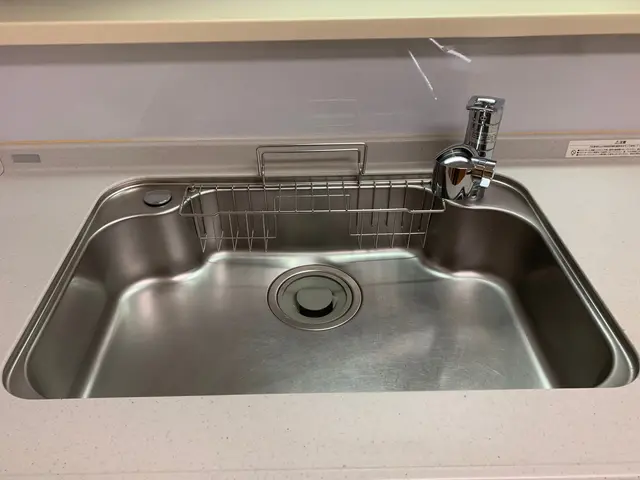 対応可能地域日時要確認【資格取得技能士監修】ご家庭のキッチンとレンジフードセットサービスの画像