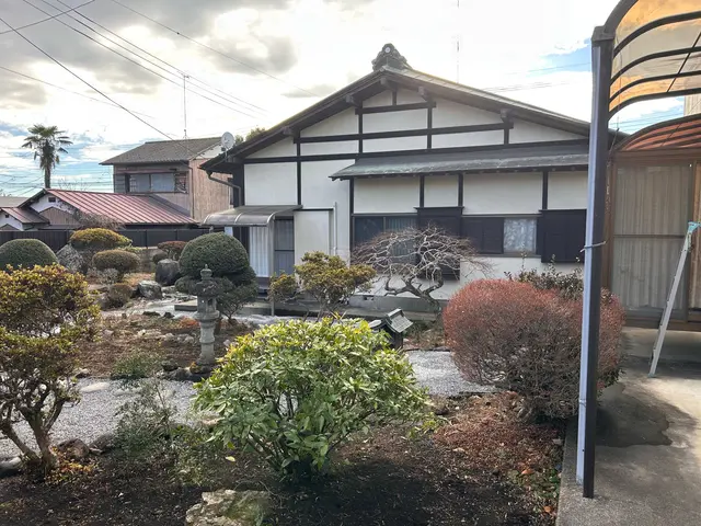 砂利を敷いて防犯対策サービスの画像