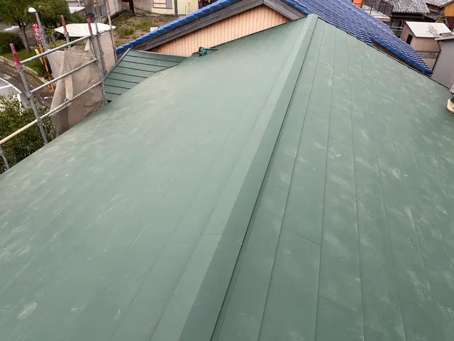 ガルバニウム板金断熱材入りででお家長持ち夏は涼しく冬は暖かくサービスの画像