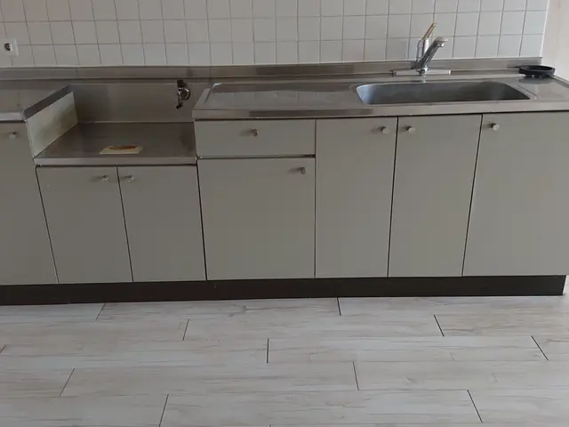 水垢、シンク、コーキング剥がれ、ガスコンロ、グリル、壁汚れピカピカになります。サービスの画像