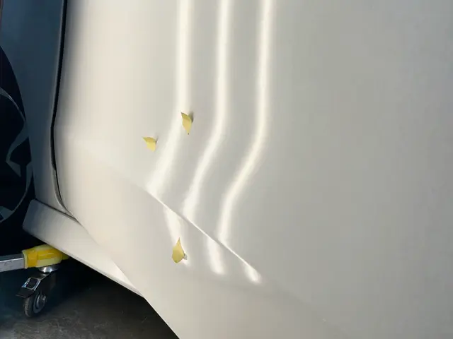 魔法のように愛車の凹みを修復！時間外エリア外も相談可！自社スタッフによる丁寧作業サービスの画像