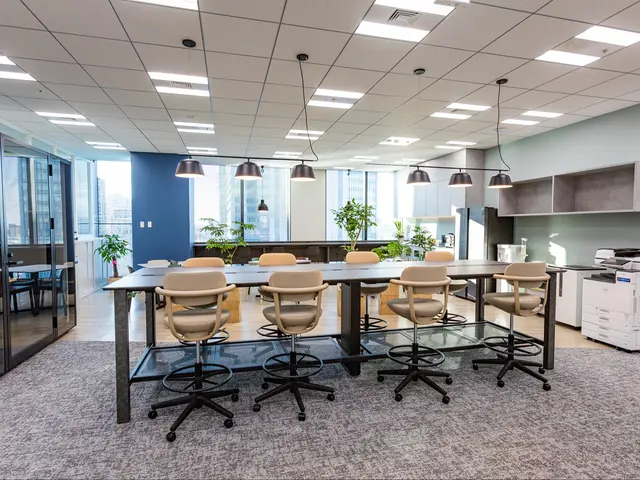 法人向け撮影〜年200本以上！プロフォトグラファーが企業様向け出張撮影致します！サービスの画像