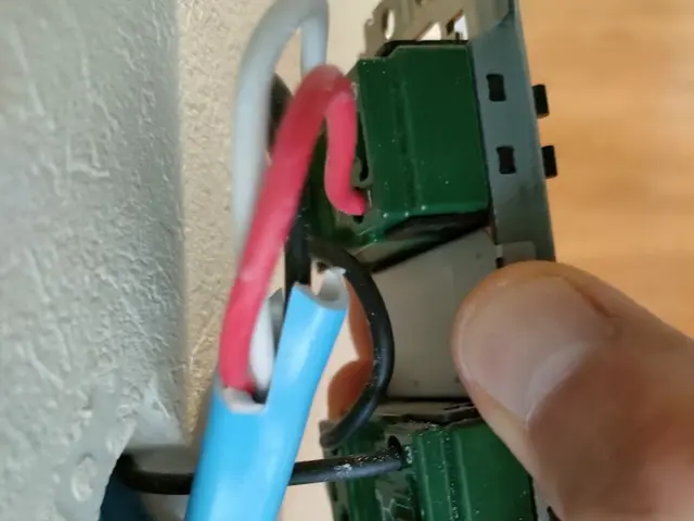 コンセントやスイッチ交換作業、まずはお問い合わせください。サービスの画像